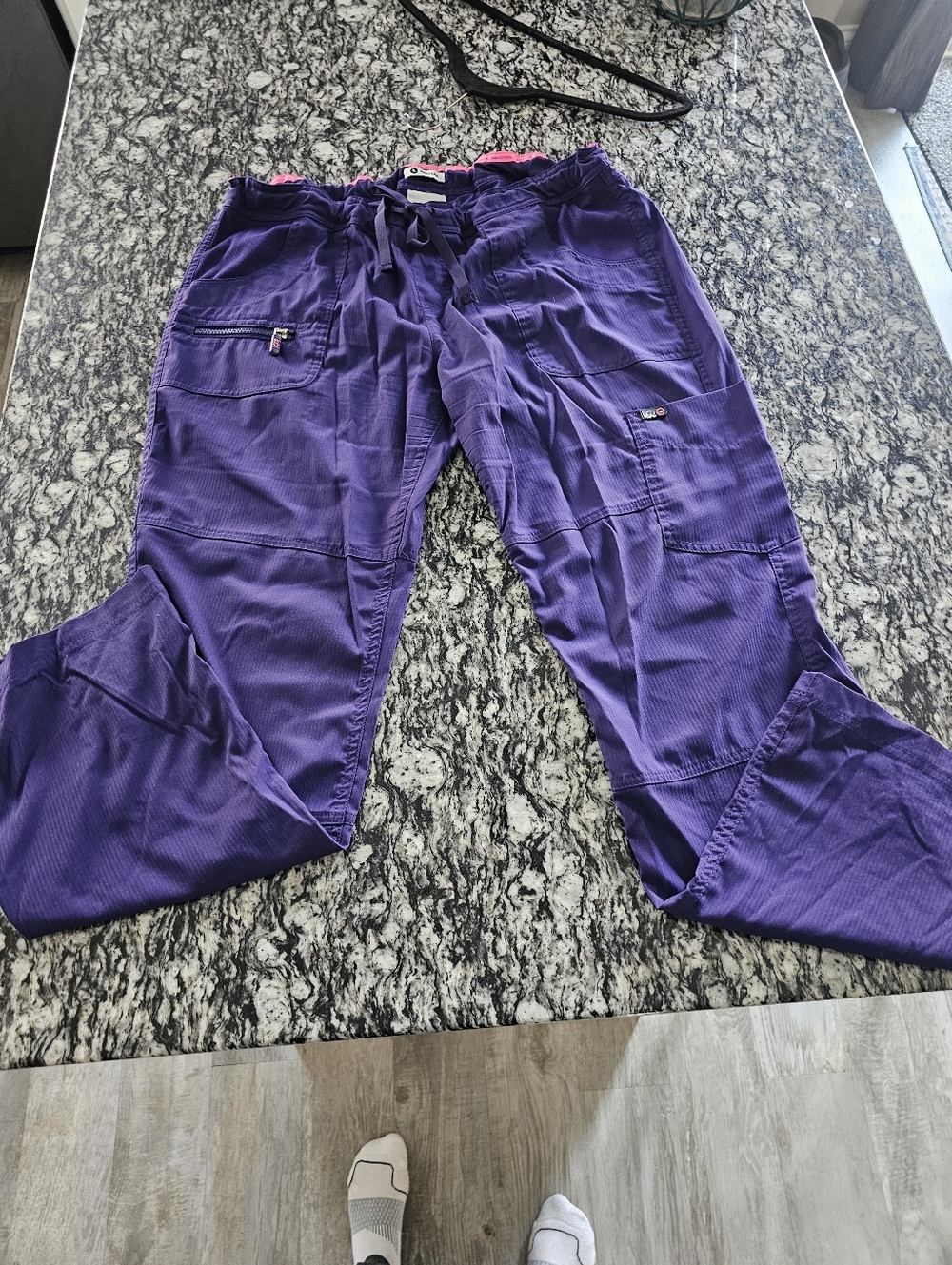 Koi Philosophy Scrub Set In Grape - Picture 6 of 10